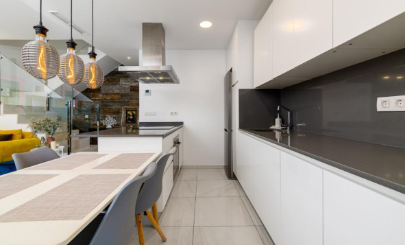 Herverkoop - 4. Halfvrijstaande villa - Orihuela Costa - Costa Blanca Zuid