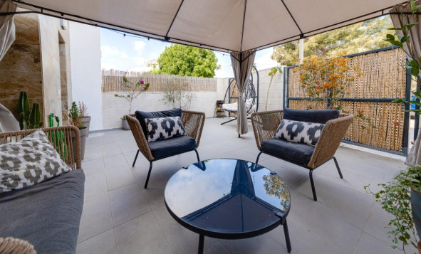 Herverkoop - 4. Halfvrijstaande villa - Orihuela Costa - Costa Blanca Zuid