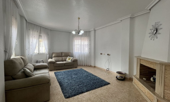 Herverkoop - 4. Halfvrijstaande villa - Almoradí - Costa Blanca Zuid