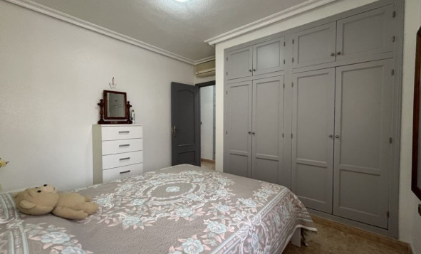 Herverkoop - 4. Halfvrijstaande villa - Almoradí - Costa Blanca Zuid