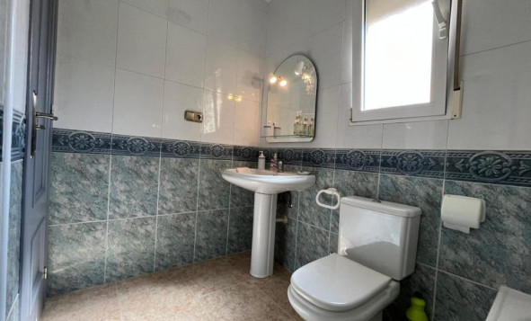 Herverkoop - 4. Halfvrijstaande villa - Almoradí - Costa Blanca Zuid