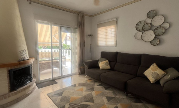 Herverkoop - 4. Halfvrijstaande villa - Algorfa - Costa Blanca Zuid