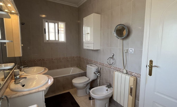 Herverkoop - 4. Halfvrijstaande villa - Algorfa - Costa Blanca Zuid