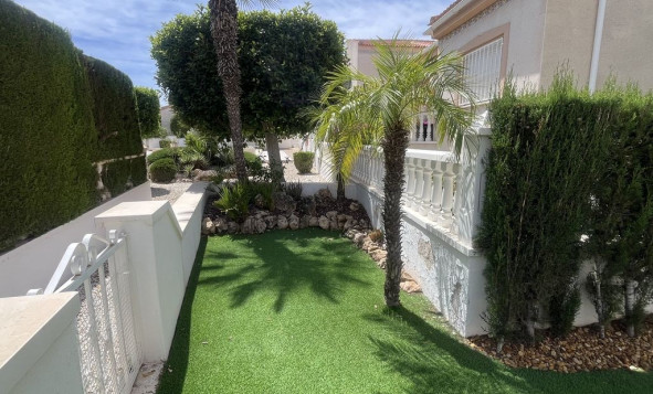 Herverkoop - 4. Halfvrijstaande villa - Algorfa - Costa Blanca Zuid