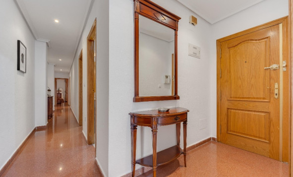 Herverkoop - 1. Appartement / flat - Torrevieja - Costa Blanca Zuid