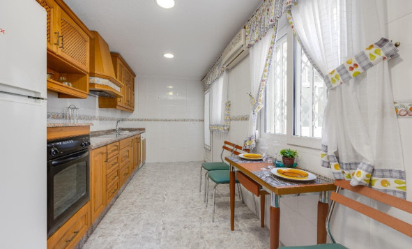 Herverkoop - 1. Appartement / flat - Torrevieja - Costa Blanca Zuid