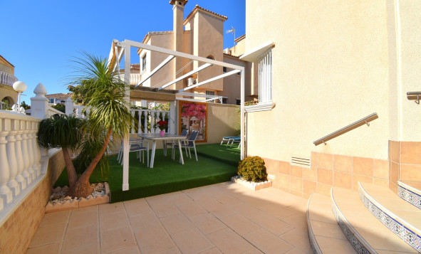 Resale - 4. Semi-detached villa - Orihuela Costa - Costa Blanca South