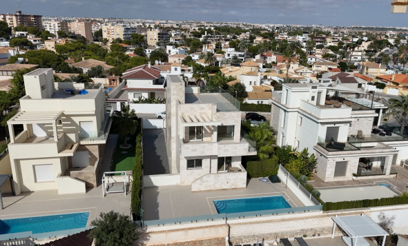 Herverkoop - 3. Halfvrijstaand huis - La Zenia - Costa Blanca Zuid