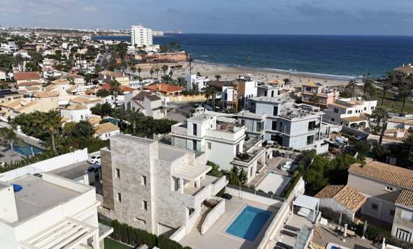 Herverkoop - 3. Halfvrijstaand huis - La Zenia - Costa Blanca Zuid