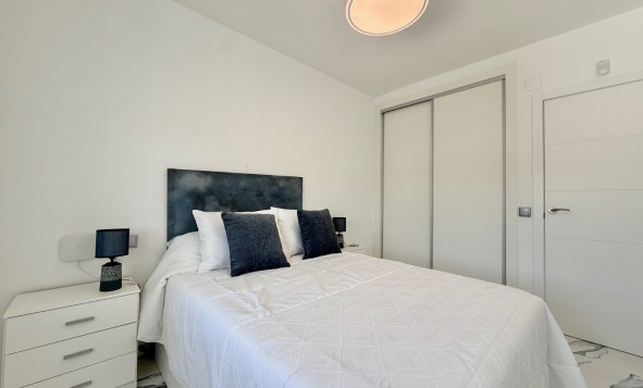 Herverkoop - 4. Halfvrijstaande villa - Torrevieja - Costa Blanca Zuid