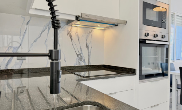 Herverkoop - 4. Halfvrijstaande villa - Torrevieja - Costa Blanca Zuid