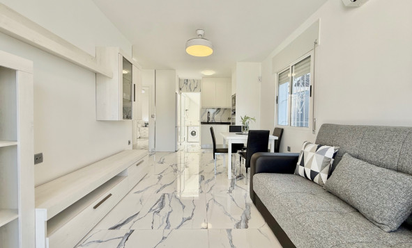 Herverkoop - 4. Halfvrijstaande villa - Torrevieja - Costa Blanca Zuid