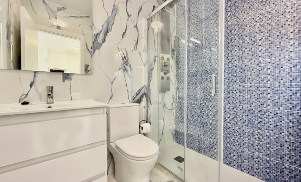 Herverkoop - 4. Halfvrijstaande villa - Torrevieja - Costa Blanca Zuid