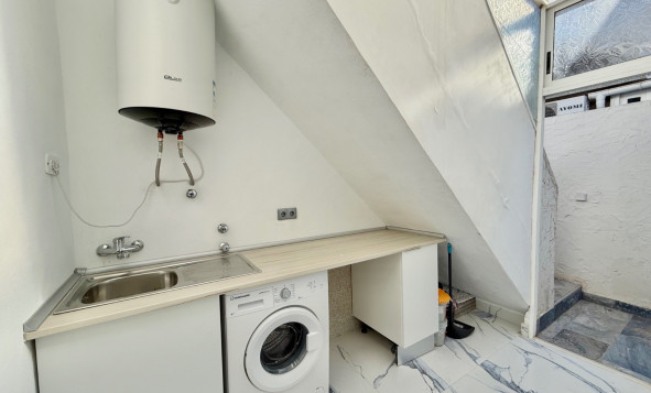 Herverkoop - 4. Halfvrijstaande villa - Torrevieja - Costa Blanca Zuid