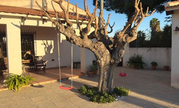 Resale - 4. Semi-detached villa - Dolores - Costa Blanca South