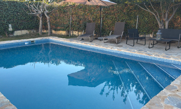 Resale - 4. Semi-detached villa - Dolores - Costa Blanca South