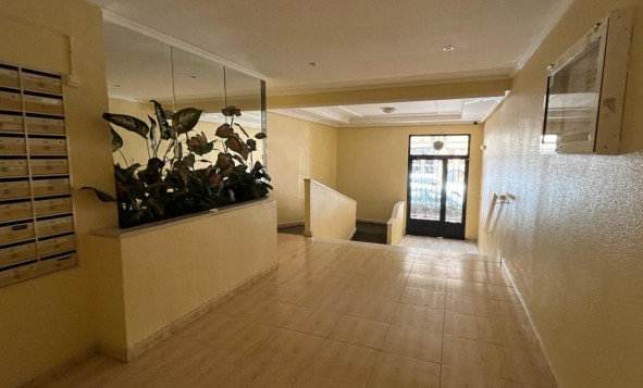 Herverkoop - 1. Appartement / flat - Torrevieja - Costa Blanca Zuid