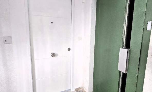 Herverkoop - 1. Appartement / flat - Torrevieja - Costa Blanca Zuid