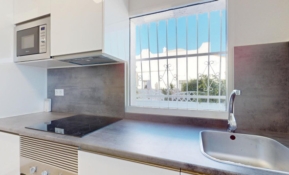 Reventa - 1. Apartamento / piso - Villamartin - Costa Blanca Sur