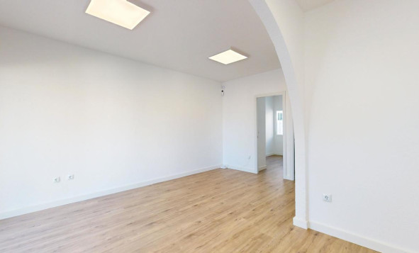 Reventa - 1. Apartamento / piso - Villamartin - Costa Blanca Sur