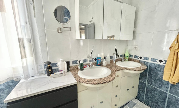 Resale - 3. Semi-detached house - Torrevieja - Costa Blanca South