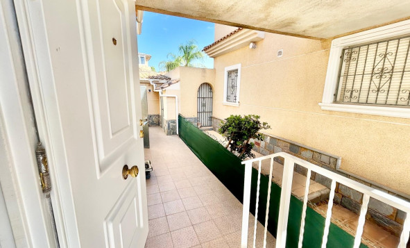 Resale - 3. Semi-detached house - Torrevieja - Costa Blanca South