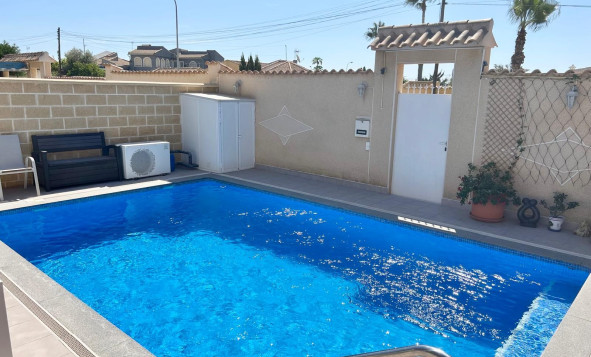 Resale - 3. Semi-detached house - Torrevieja - Costa Blanca South