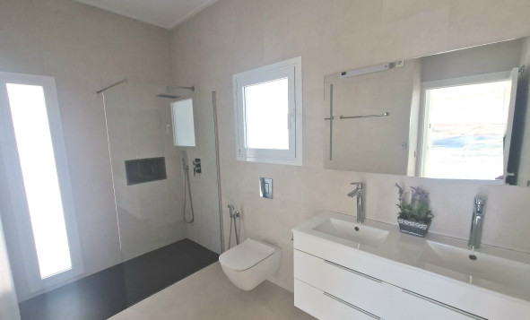 Herverkoop - 3. Halfvrijstaand huis - La Marina - Costa Blanca Noord