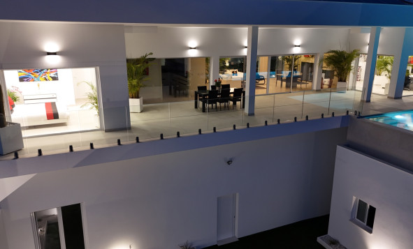 Herverkoop - 3. Halfvrijstaand huis - La Marina - Costa Blanca Noord