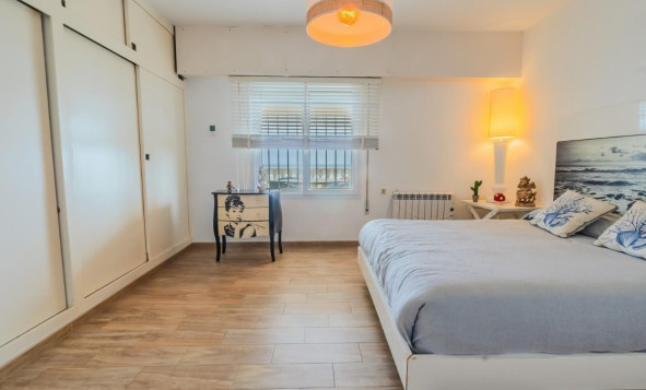 Herverkoop - 3. Halfvrijstaand huis - La Manga - Playa del Estacio