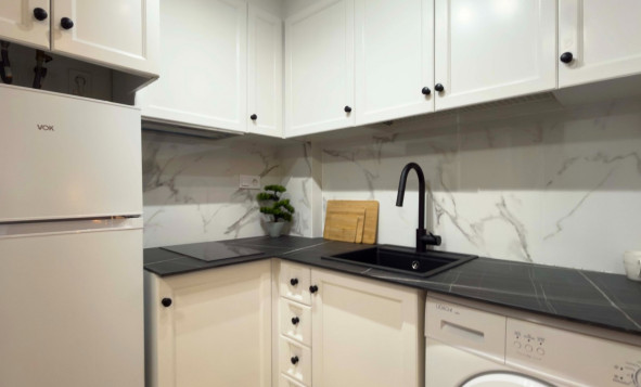 Herverkoop - 1. Appartement / flat - Torrevieja - Costa Blanca Zuid