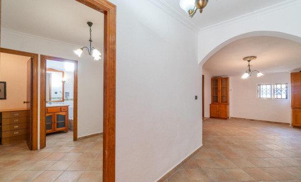 Herverkoop - 3. Halfvrijstaand huis - Torrevieja - Costa Blanca Zuid