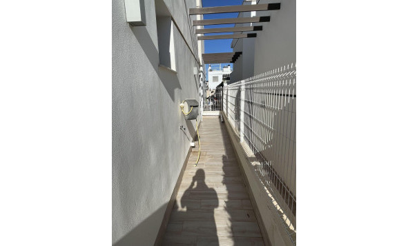 Herverkoop - 4. Halfvrijstaande villa - Villamartin - Costa Blanca Zuid