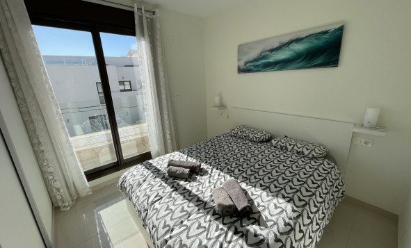 Herverkoop - 4. Halfvrijstaande villa - Villamartin - Costa Blanca Zuid