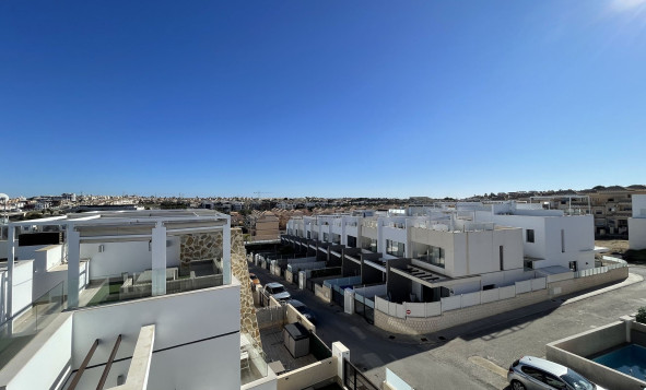 Herverkoop - 4. Halfvrijstaande villa - Villamartin - Costa Blanca Zuid