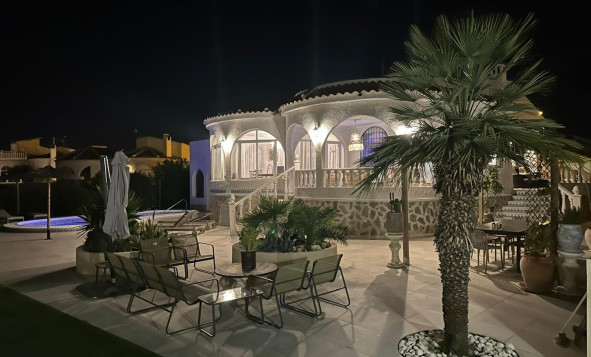 Herverkoop - 3. Halfvrijstaand huis - Torrevieja - Costa Blanca Zuid