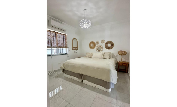 Herverkoop - 3. Halfvrijstaand huis - Torrevieja - Costa Blanca Zuid