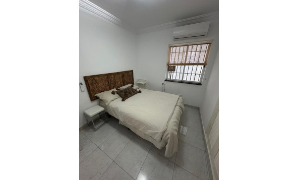 Herverkoop - 3. Halfvrijstaand huis - Torrevieja - Costa Blanca Zuid