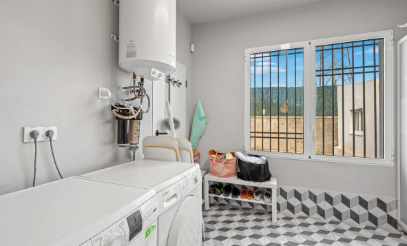 Herverkoop - 3. Halfvrijstaand huis - Elche - Costa Blanca Zuid