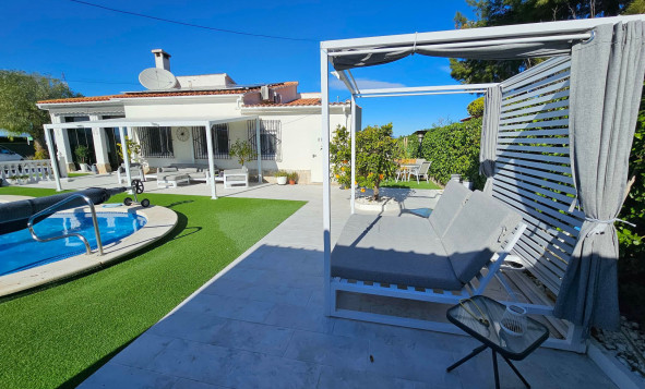 Herverkoop - 3. Halfvrijstaand huis - La Marina - Costa Blanca Zuid