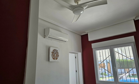 Herverkoop - 3. Halfvrijstaand huis - La Marina - Costa Blanca Zuid