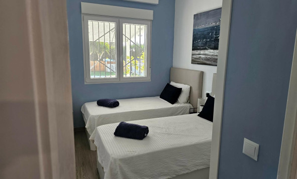 Herverkoop - 3. Halfvrijstaand huis - La Marina - Costa Blanca Zuid