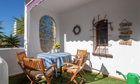 Herverkoop - 4. Halfvrijstaande villa - Villamartin - Costa Blanca Zuid