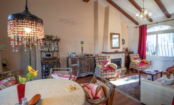 Herverkoop - 4. Halfvrijstaande villa - Villamartin - Costa Blanca Zuid