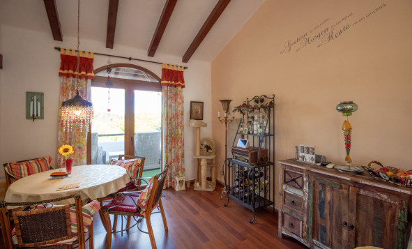 Herverkoop - 4. Halfvrijstaande villa - Villamartin - Costa Blanca Zuid