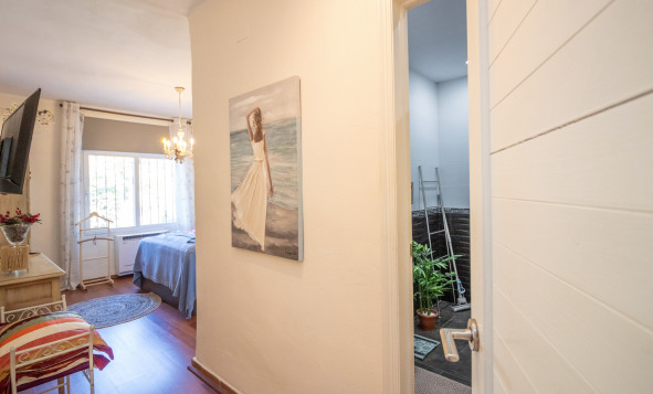 Herverkoop - 4. Halfvrijstaande villa - Villamartin - Costa Blanca Zuid