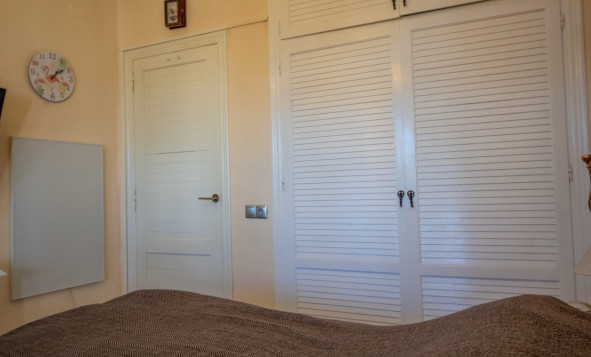 Herverkoop - 4. Halfvrijstaande villa - Villamartin - Costa Blanca Zuid