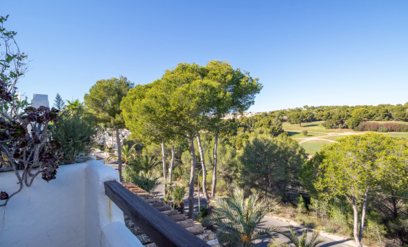 Herverkoop - 4. Halfvrijstaande villa - Villamartin - Costa Blanca Zuid