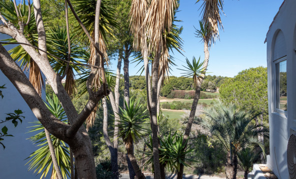 Herverkoop - 4. Halfvrijstaande villa - Villamartin - Costa Blanca Zuid