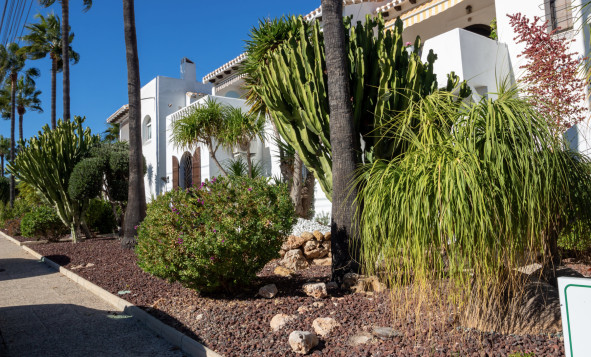 Herverkoop - 4. Halfvrijstaande villa - Villamartin - Costa Blanca Zuid